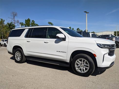 Used 2023 Chevrolet Suburban LT image 1