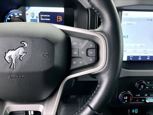 Used 2023 Ford Bronco Badlands image 27