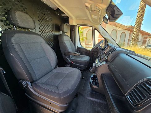 Used 2025 RAM ProMaster 2500 w/ U-Haul Equipment Group FWD image 16