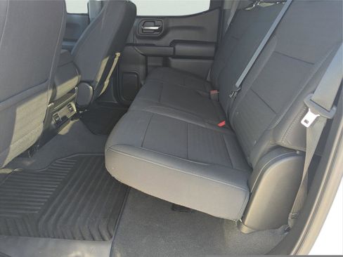 Used 2022 Chevrolet Silverado 1500 Custom image 9