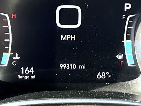 Used 2019 Chrysler Pacifica Touring-L Plus FWD image 17