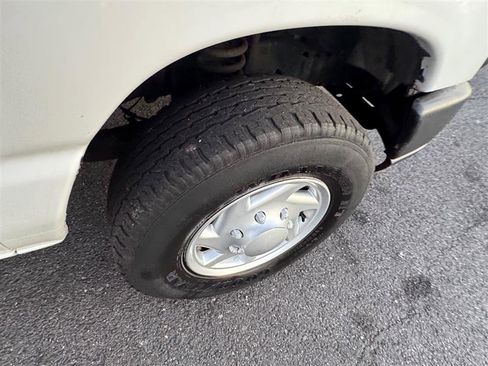 Used 2011 Ford E-350 and Econoline 350 Super Duty w/ PWR Group image 34