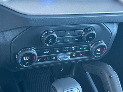 New 2025 Ford Bronco Outer Banks w/ Sasquatch Package image 22