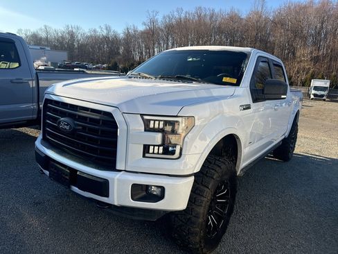 Used 2016 Ford F150 XLT w/ Equipment Group 302A Luxury image 3