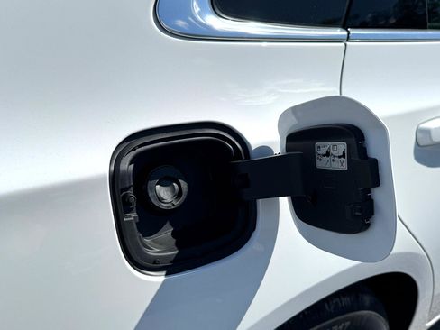 Used 2023 Chevrolet Malibu LT image 25