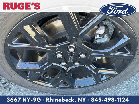 New 2026 Ford Maverick Lariat w/ Black Appearance Package image 10