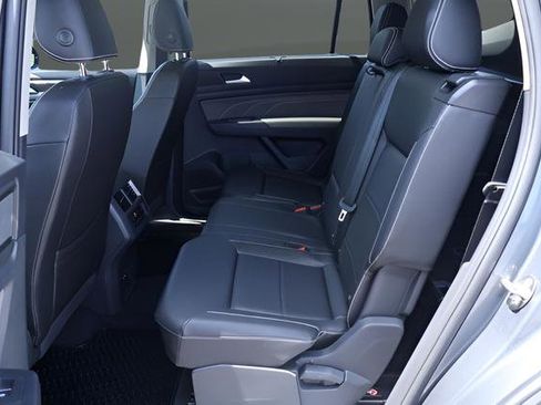 Certified 2023 Volkswagen Atlas SE w/ Panoramic Sunroof Package FWD image 15
