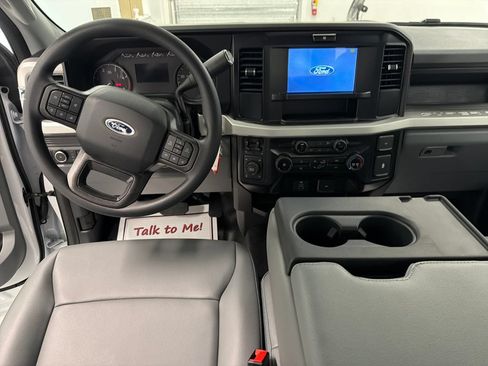 New 2026 Ford F250 4x4 Crew Cab Super Duty image 13