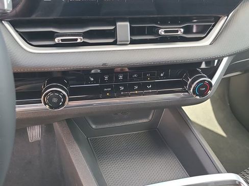 New 2026 Chevrolet Equinox LT image 33