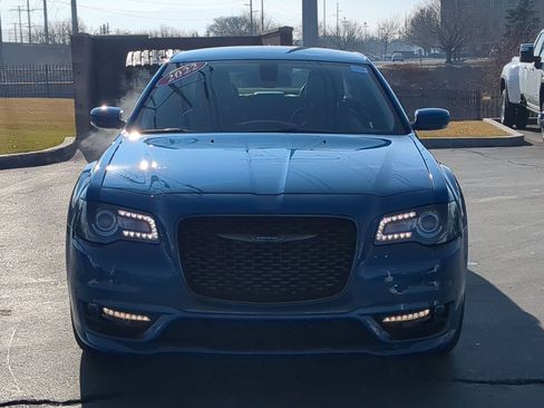 Used 2022 Chrysler 300 Touring L w/ Comfort Group image 8