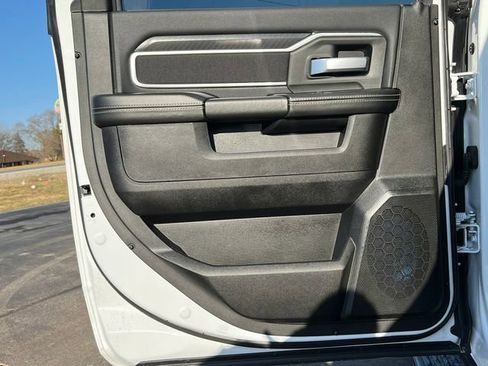Used 2025 RAM 3500 Big Horn image 47