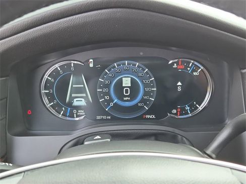 Used 2020 Cadillac Escalade ESV Premium Luxury image 13