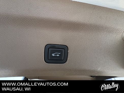 Used 2025 GMC Yukon Denali AWD/4WD image 18