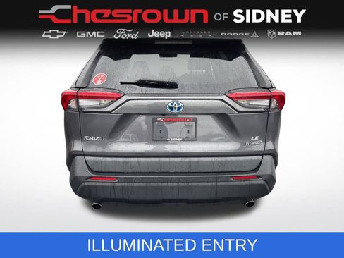 Used 2020 Toyota RAV4 LE image 4