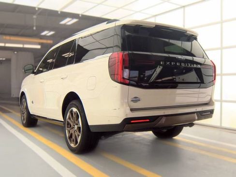 Used 2025 Ford Expedition King Ranch AWD/4WD image 4