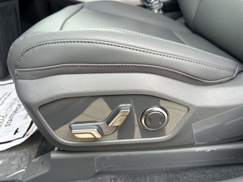 New 2026 Kia EV9 Light RWD image 4