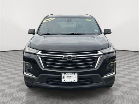 Used 2023 Chevrolet Traverse LT image 8