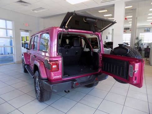 Certified 2024 Jeep Wrangler Unlimited Sahara AWD/4WD image 6