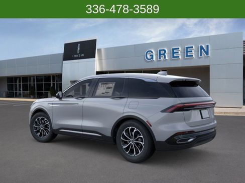 New 2026 Lincoln Nautilus Premier AWD/4WD image 4