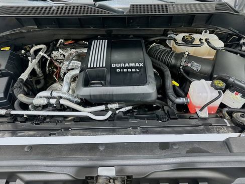 Used 2024 Chevrolet Silverado 1500 RST AWD/4WD image 31