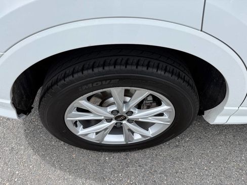 Used 2025 Audi Q3 2.0T Premium image 13