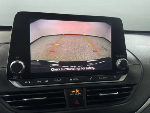 Used 2020 Nissan Altima 2.5 S FWD image 14
