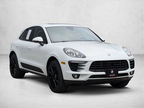 Used 2017 Porsche Macan AWD/4WD image 3