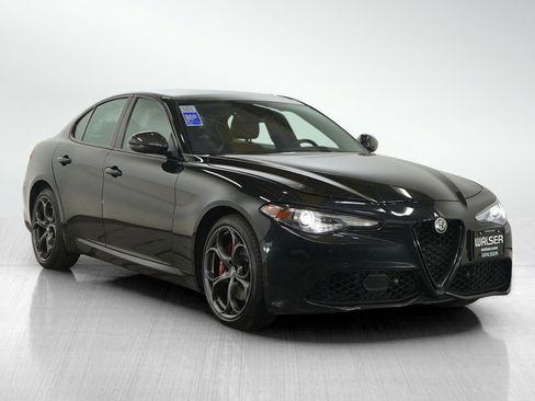 Used 2019 Alfa Romeo Giulia Ti Sport w/ Quick Order Package 22S Sport image 7