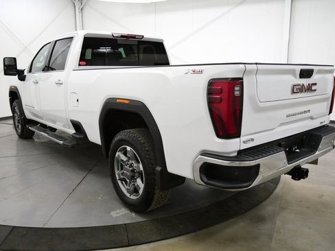 Used 2025 GMC Sierra 3500 SLT w/ SLT Premium Package image 5