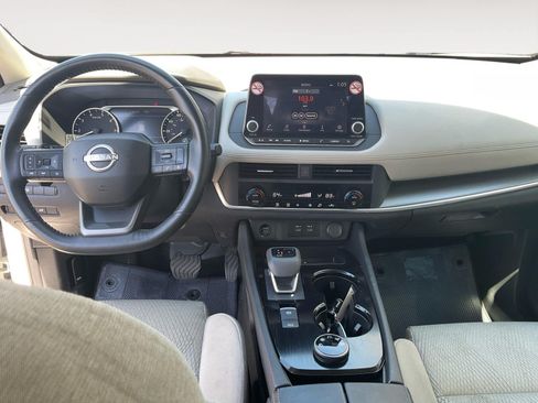 Used 2025 Nissan Rogue SV AWD/4WD image 10