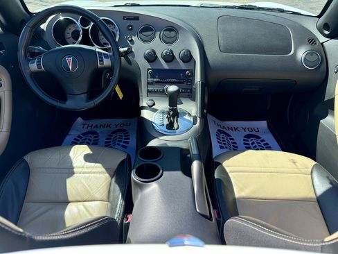 Used 2009 Pontiac Solstice Convertible w/ Premium Package image 14