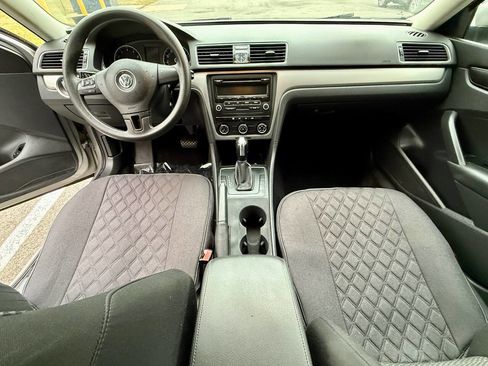 Used 2014 Volkswagen Passat 1.8T S image 3
