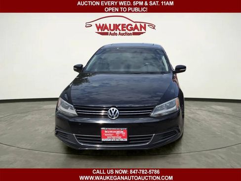 Used 2014 Volkswagen Jetta SE FWD image 2