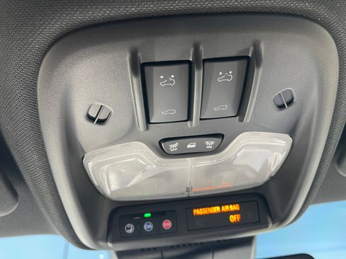 Used 2024 GMC Canyon AT4X AWD/4WD image 19
