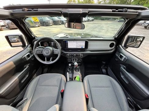 Used 2024 Jeep Wrangler Sport AWD/4WD image 21