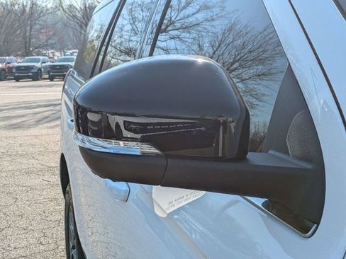 New 2026 Ford Expedition Active image 12