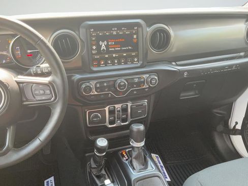 Used 2023 Jeep Wrangler Unlimited w/ Cold Weather Group AWD/4WD image 16