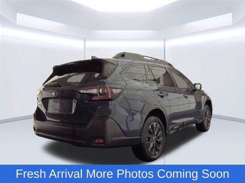 Used 2025 Subaru Outback Onyx Edition AWD/4WD image 4