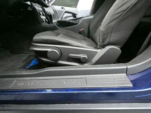 Used 2012 Ford Mustang Coupe image 21