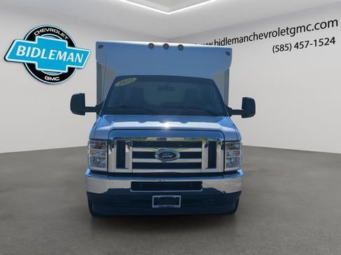 Used 2022 Ford E-350 and Econoline 350 Super Duty w/ Power Windows & Locks Group RWD image 2