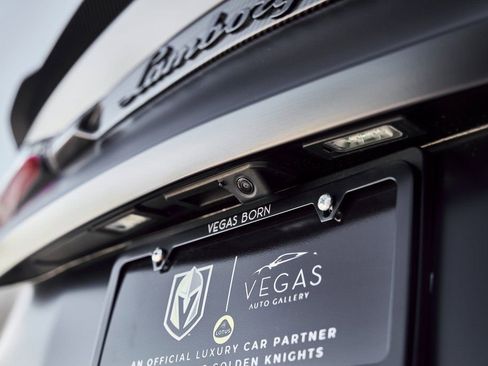 Used 2024 Lamborghini Urus Performante AWD/4WD image 23