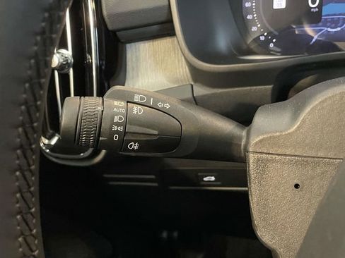 New 2026 Volvo XC40 B5 Plus w/ Protection Package Premier image 28