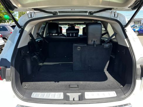 Used 2015 INFINITI QX60 Luxe w/ Deluxe Touring Package AWD/4WD image 16
