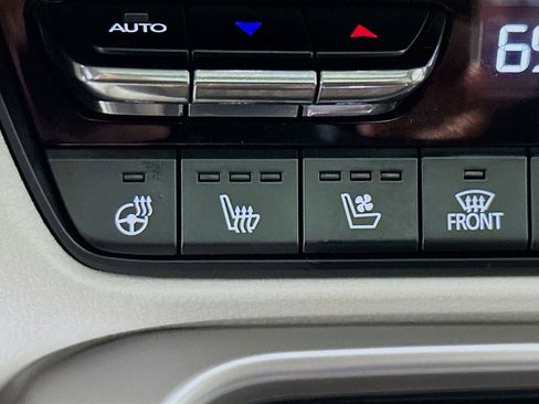 Certified 2024 MAZDA CX-90 Plug-In Hybrid w/ Premium Plus AWD/4WD image 21