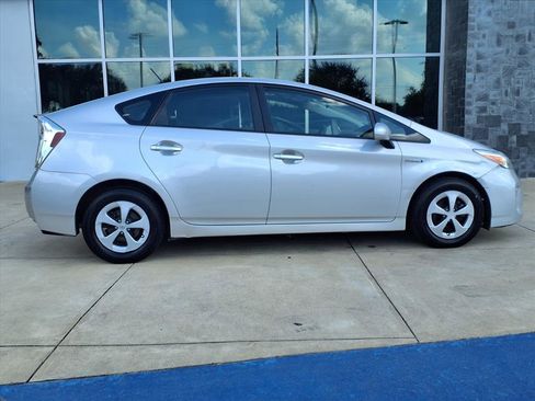 Used 2015 Toyota Prius Three image 25