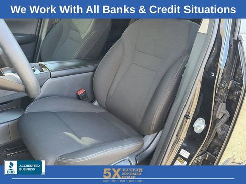 Used 2024 Nissan Rogue S image 26