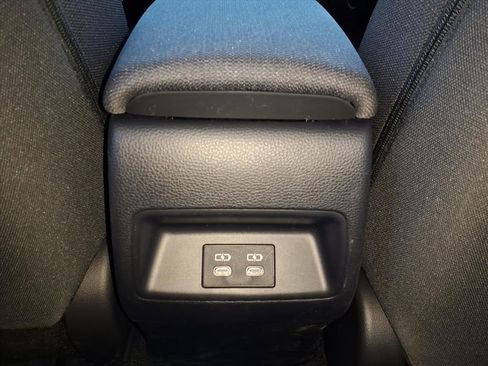 Used 2025 Toyota Corolla LE image 22