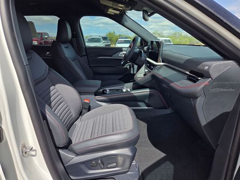 New 2026 Ford Explorer ST-Line w/ ST-Line Street Pack RWD image 27
