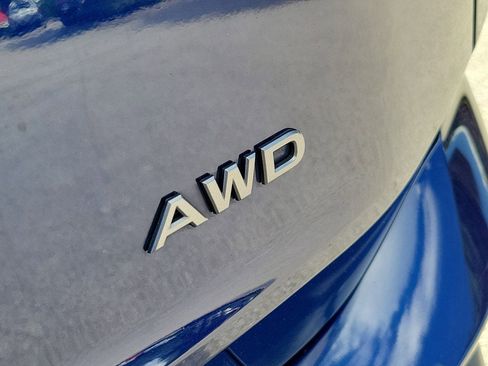 Used 2025 Nissan Rogue SV AWD/4WD image 7