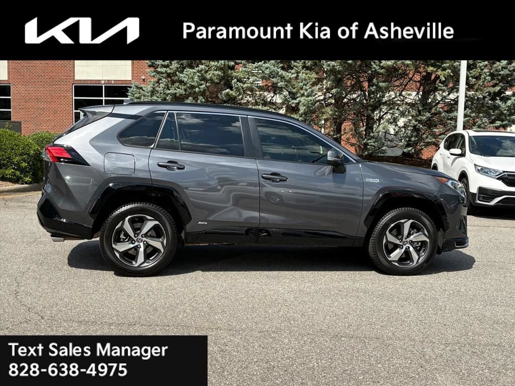 Used 2021 Toyota RAV4 SE w/ Weather & Moonroof Package AWD/4WD image 6
